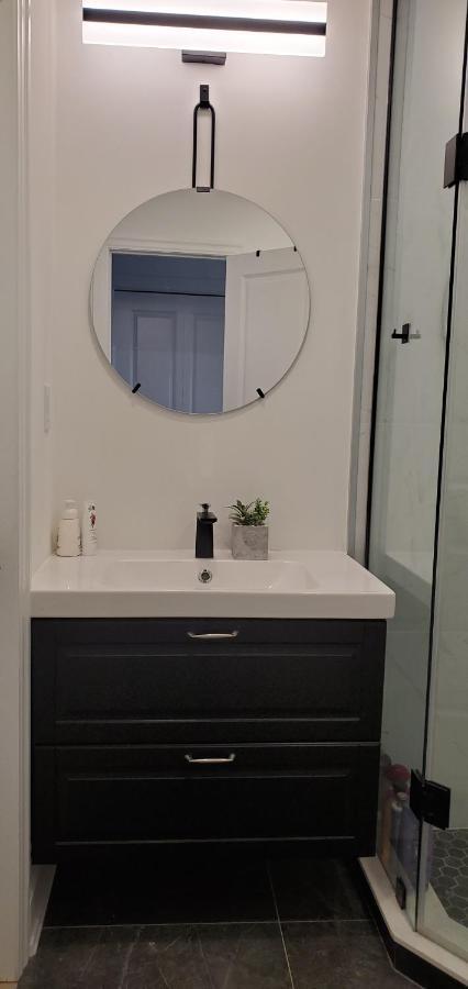 Apartment Private Room With Garden, 25 Min To Downtown *